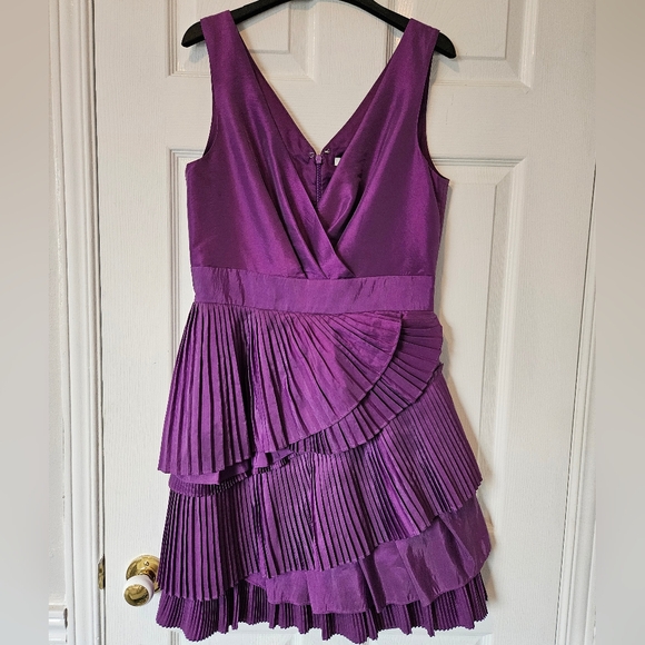 Max & Cleo Dresses & Skirts - Iridescent BNWT Max & Cleo 10 cocktail party dress asymmetric ruffles